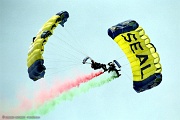 XG44_107 U.S. Navy Parachute Team 