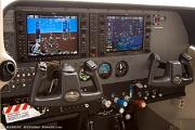 JE30_019 Cockpit of Cessna T206H Turbo Stationair