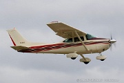 PG28_002 Cessna 182R Skylane C/N 18268260, N4690E