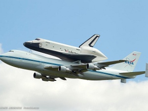 Shuttle Enterprise NY arrival