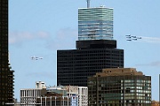 UD28_014 The Thunderbirds and Blue Angels joint flyover above New Yourk City was a salute to frontline COVID responders.